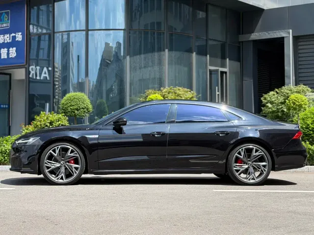 Audi A7L — Фото автомобиля 5