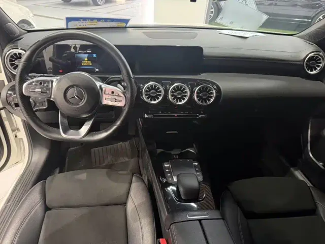 Mercedes-Benz A-Class — Фото автомобиля 13