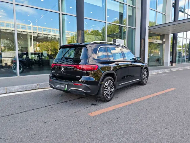 Mercedes-Benz EQB — Фото автомобиля 3
