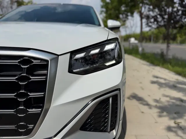 Audi Q2L — Фото автомобиля 20