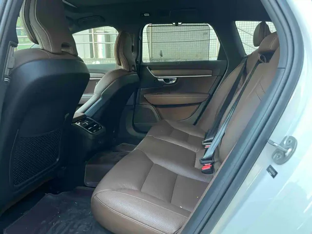 Volvo V90 — Фото автомобиля 13
