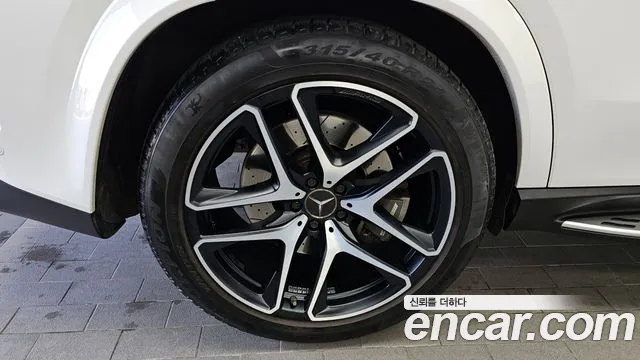 Mercedes-Benz GLE-Class — Фото автомобиля 5