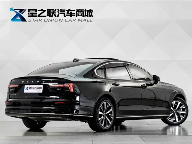 Volvo S90 — Фото автомобиля 6