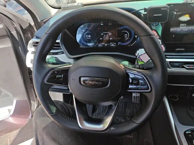 Geely Emgrand — Фото автомобиля 15