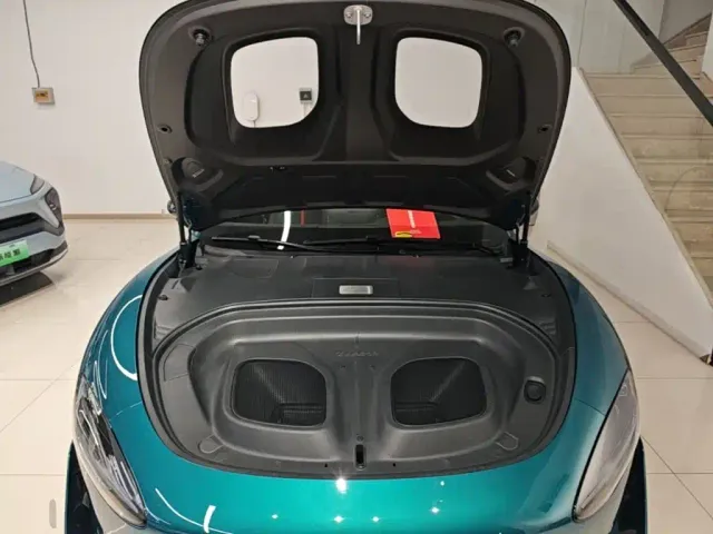 Xiaomi SU7 Ultra — Фото автомобиля 19