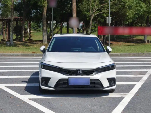 Honda Civic — Фото автомобиля 3