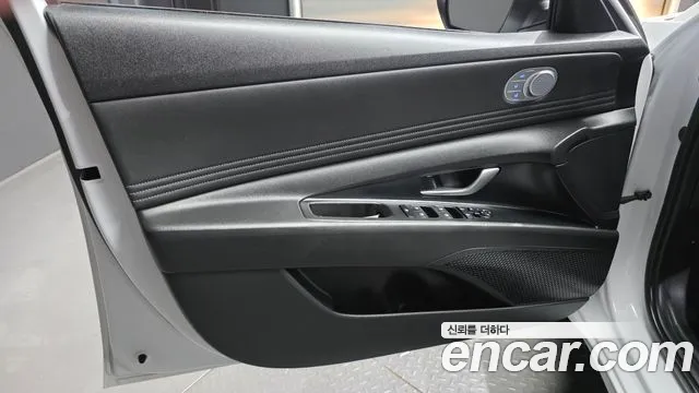Hyundai AVANTE Avante (CN7) — Фото автомобиля 24