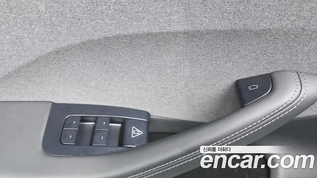 Tesla Model 3 — Фото автомобиля 27