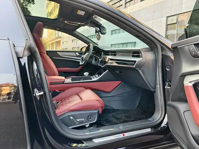 Audi A7L — Фото автомобиля 5
