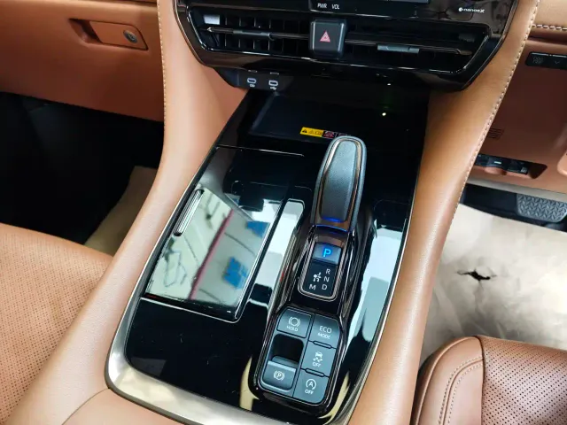 Toyota Vellfire — Фото автомобиля 15