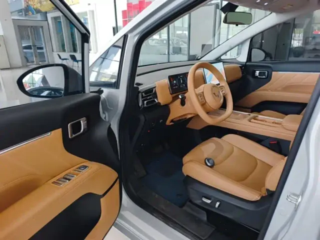 Wuling Starlight 730 — Фото автомобиля 15