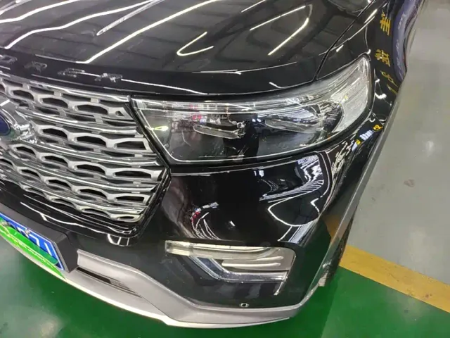 Ford Explorer — Фото автомобиля 23