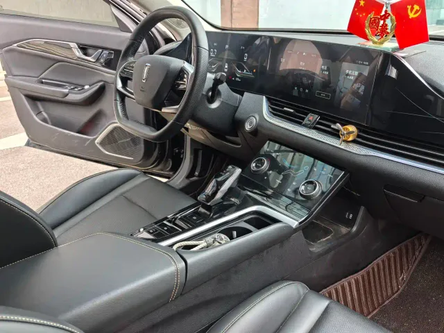 Bestune B70 — Фото автомобиля 16