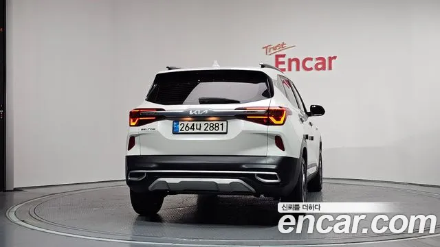 Kia Seltos — Фото автомобиля 4