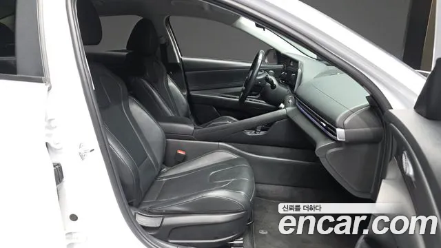Hyundai AVANTE Avante (CN7) — Фото автомобиля 11