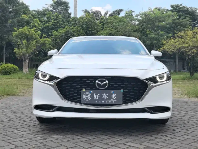 Mazda Axela — Фото автомобиля 2