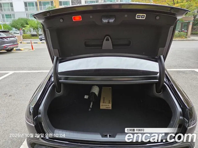 Hyundai Grandeur GN7 — Фото автомобиля 17