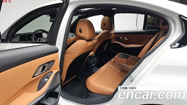 BMW 3-Series 3 серия (G20) 320i M Sport — Фото автомобиля 10