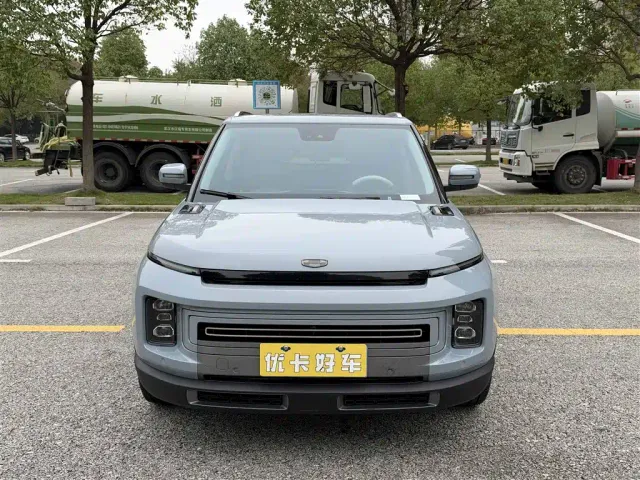 Geely ICON — Фото автомобиля 3