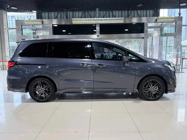 Honda Odyssey — Фото автомобиля 20
