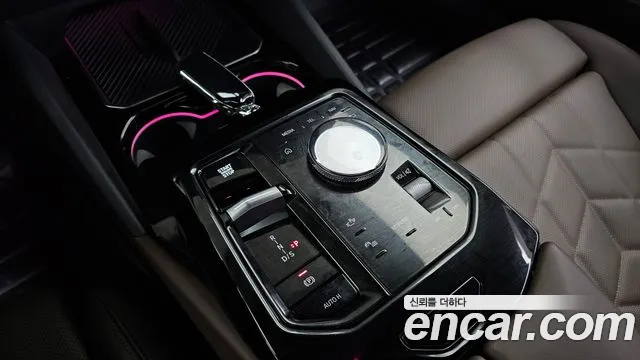 BMW 5 Series G60 — Фото автомобиля 12