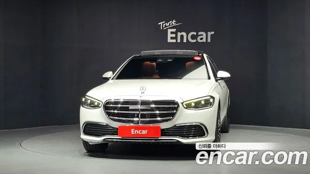 Mercedes-Benz S-Class — Фото автомобиля 3
