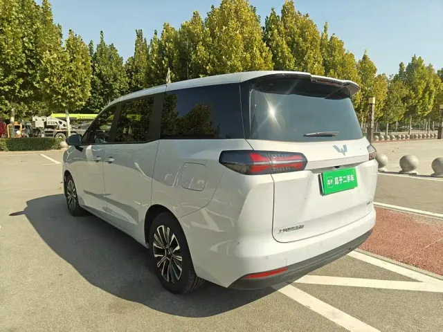Wuling Starlight 730 — Фото автомобиля 4