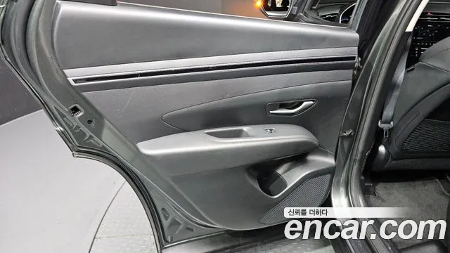 Hyundai Tucson Tucson (NX4) Бензин 1.6 турбо 2WD — Фото автомобиля 24