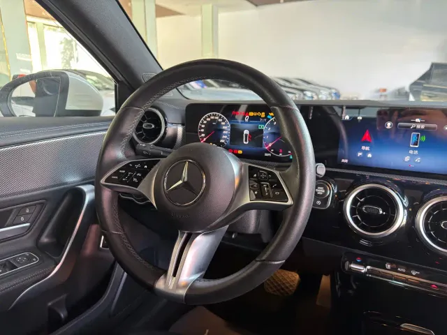 Mercedes-Benz A-Class — Фото автомобиля 9