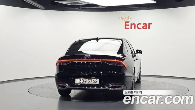 Hyundai Grandeur (New) Hybrid — Фото автомобиля 4