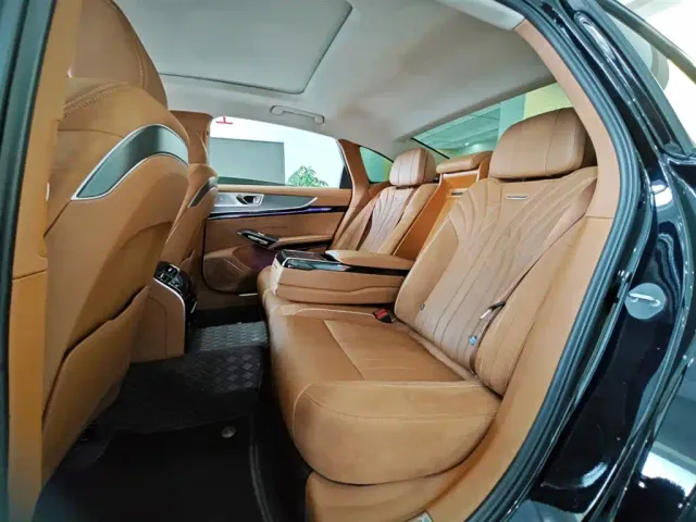 Hongqi H9 — Фото автомобиля 7