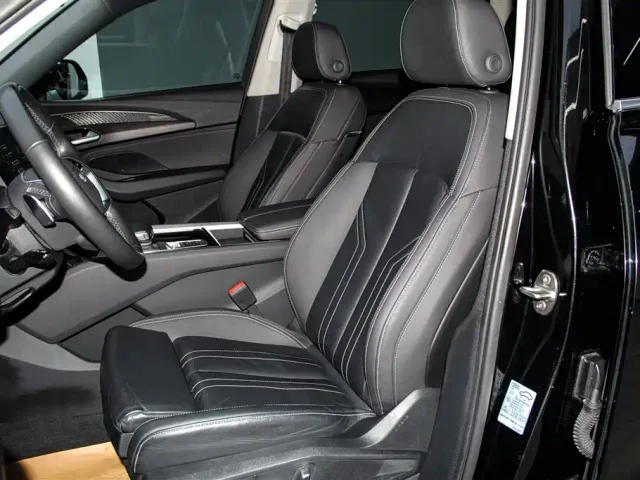 Audi Q6 — Фото автомобиля 17