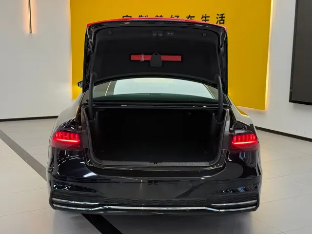 Audi A7L — Фото автомобиля 24