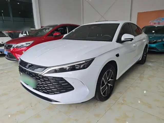 Фотография автомобиля — BYD Qin L