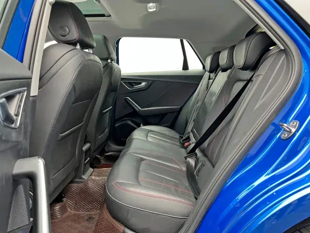 Audi Q2L — Фото автомобиля 15