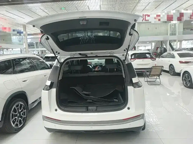 GAC Aion Y — Фото автомобиля 18