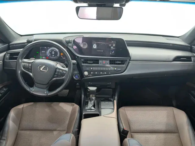Lexus ES — Фото автомобиля 13