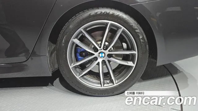 BMW 5-Series — Фото автомобиля 18