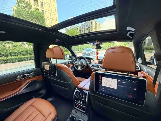 BMW X7 — Фото автомобиля 7