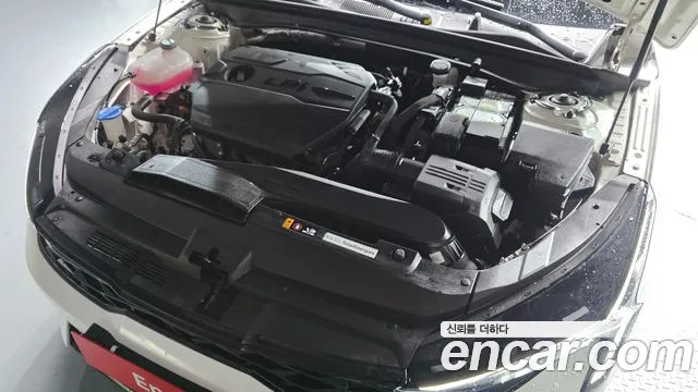 Kia K5 Новый K5 3 поколение 2.0 LPi(Для проката) — Фото автомобиля 6