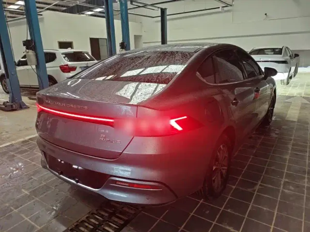 BYD Qin PLUS — Фото автомобиля 6