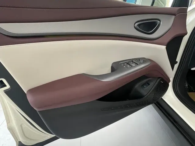 BYD Seal 07 DM-i — Фото автомобиля 6