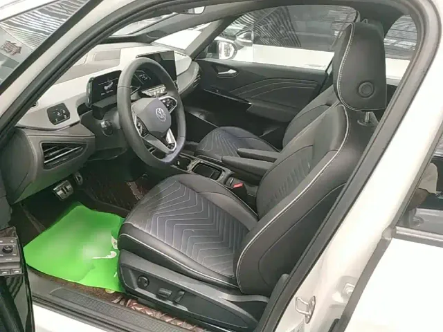 Volkswagen ID.3 — Фото автомобиля 10