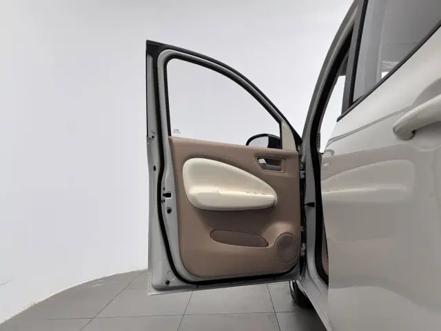 Wuling Hongguang Mini EV — Фото автомобиля 8