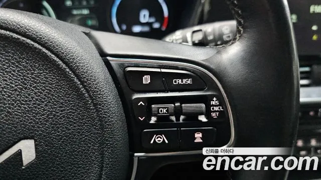 Kia Niro — Фото автомобиля 23