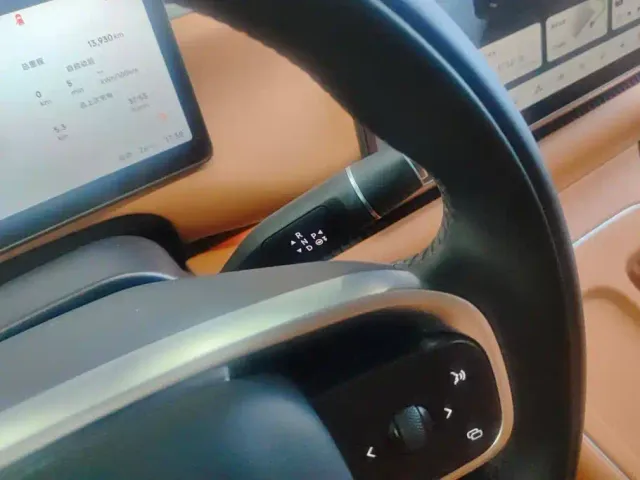 Leapmotor C10 — Фото автомобиля 16