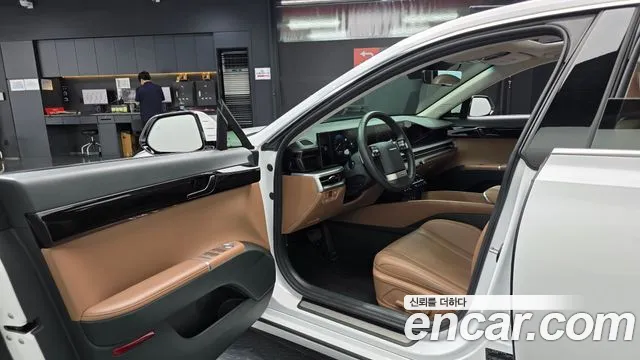 Hyundai Grandeur Grandeur (GN7) 2.5 Бензин 2WD — Фото автомобиля 9