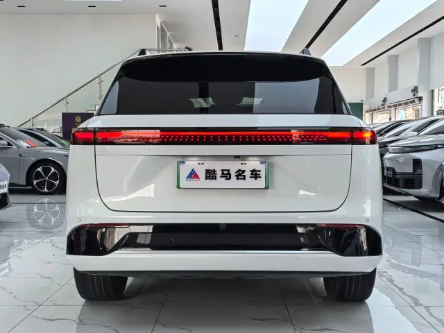 Xpeng G9 — Фото автомобиля 14