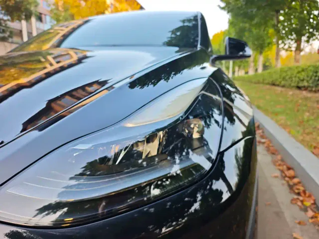 Tesla Model Y — Фото автомобиля 12