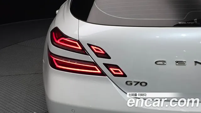 Genesis G70 — Фото автомобиля 23
